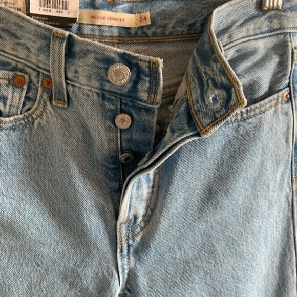 LEVI’S wedgie straight light wash jeans - Picture 9 of 11